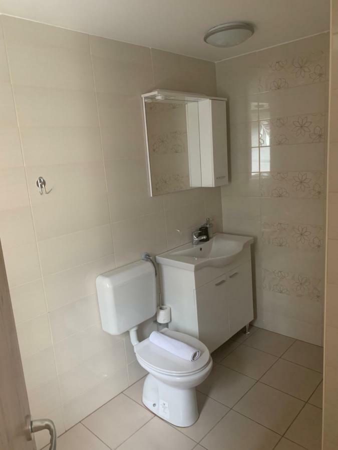 Martinova Izba - Rooms & Apartments Laško Zewnętrze zdjęcie
